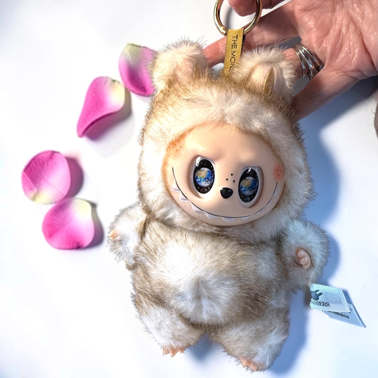 Fantasy “Earth Eyes” Character+FREE GIFT