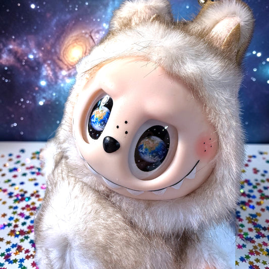 Fantasy “Earth Eyes” Character+FREE GIFT